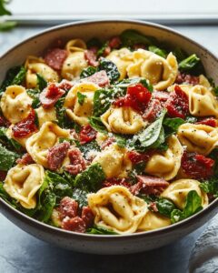20-Minute Italian Tortellini Salad: A Fresh Mediterranean Delight 1