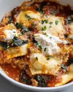 Cheesy Spinach and Turkey Ravioli Bake: The Ultimate Family Dinner 1