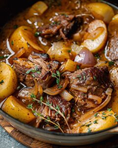 Cider Braised Beef with Apples and Onions: The Ultimate Fall Comfort Food 1
