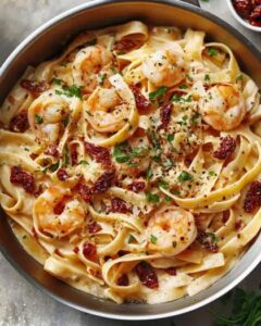 Creamy Shrimp and Sun-Dried Tomato Fettuccine: A 25-Minute Gourmet Dinner 1
