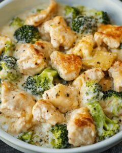 Easy Cheesy Chicken and Broccoli Casserole – The Ultimate Comfort Meal 1
