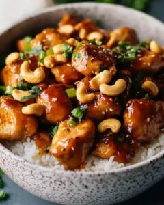 The Ultimate Slow Cooker Cashew Chicken: A Better-Than-Takeout Family Dinner 1