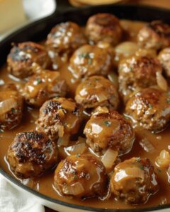 Meatballs in Savory Onion Gravy: The Ultimate Comfort Food Recipe 1