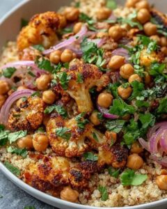 Roasted Cauliflower with Chickpeas and Marinated Onions: The Ultimate Plant-Based Bowl 1