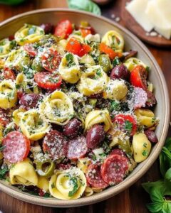 The Ultimate Mediterranean Tortellini Pasta Salad with Tangy Vinaigrette 1